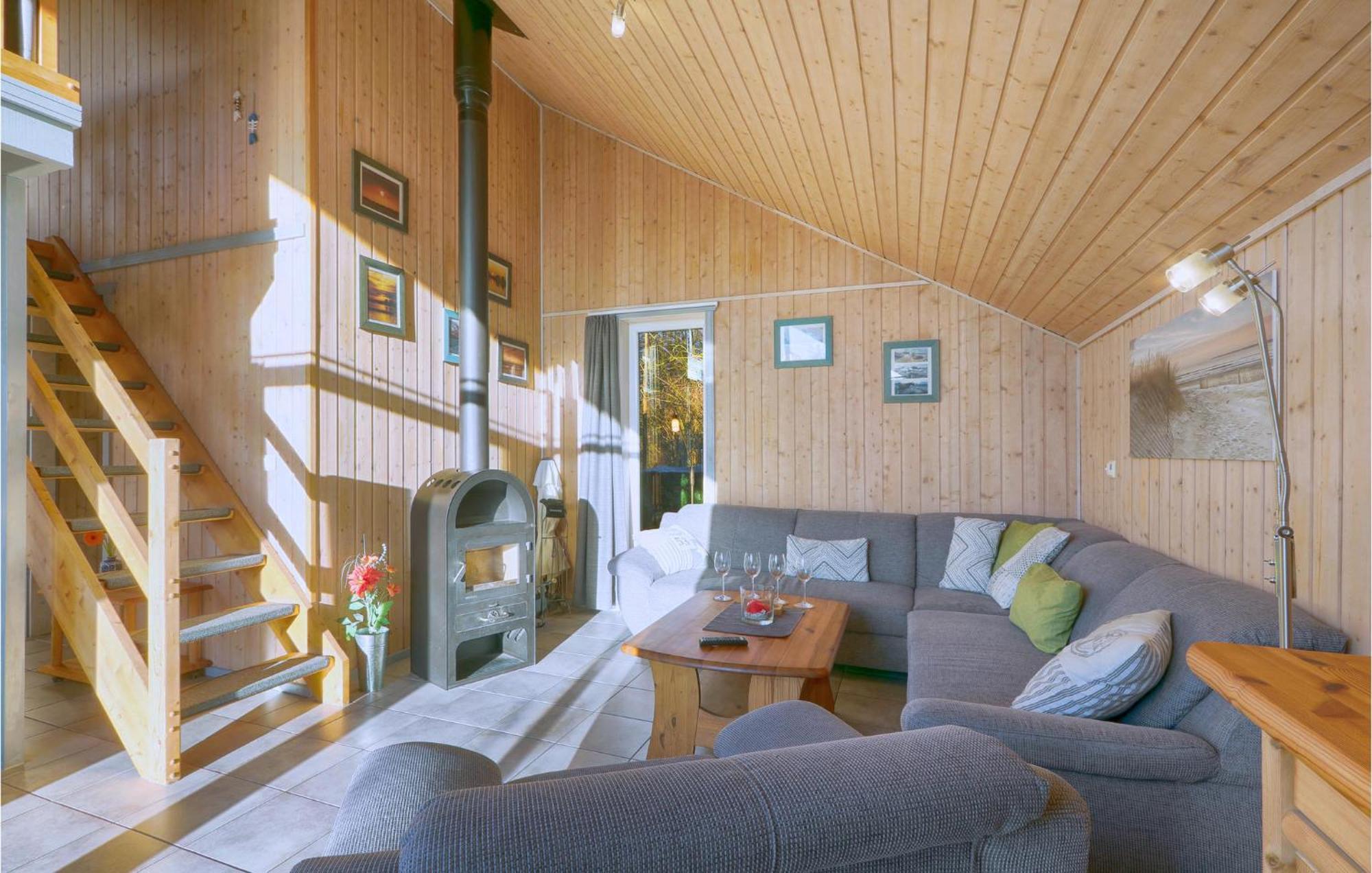 Cozy Home In Rechlin With Wifi Esterno foto