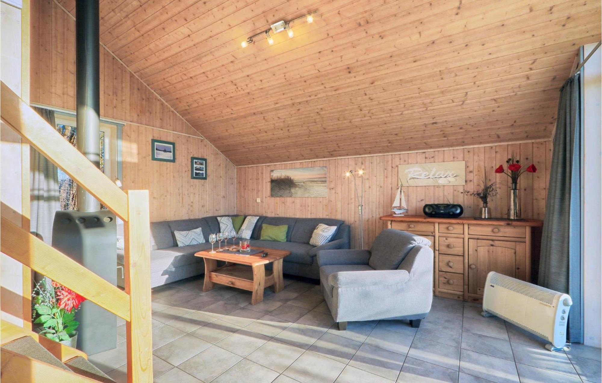 Cozy Home In Rechlin With Wifi Esterno foto