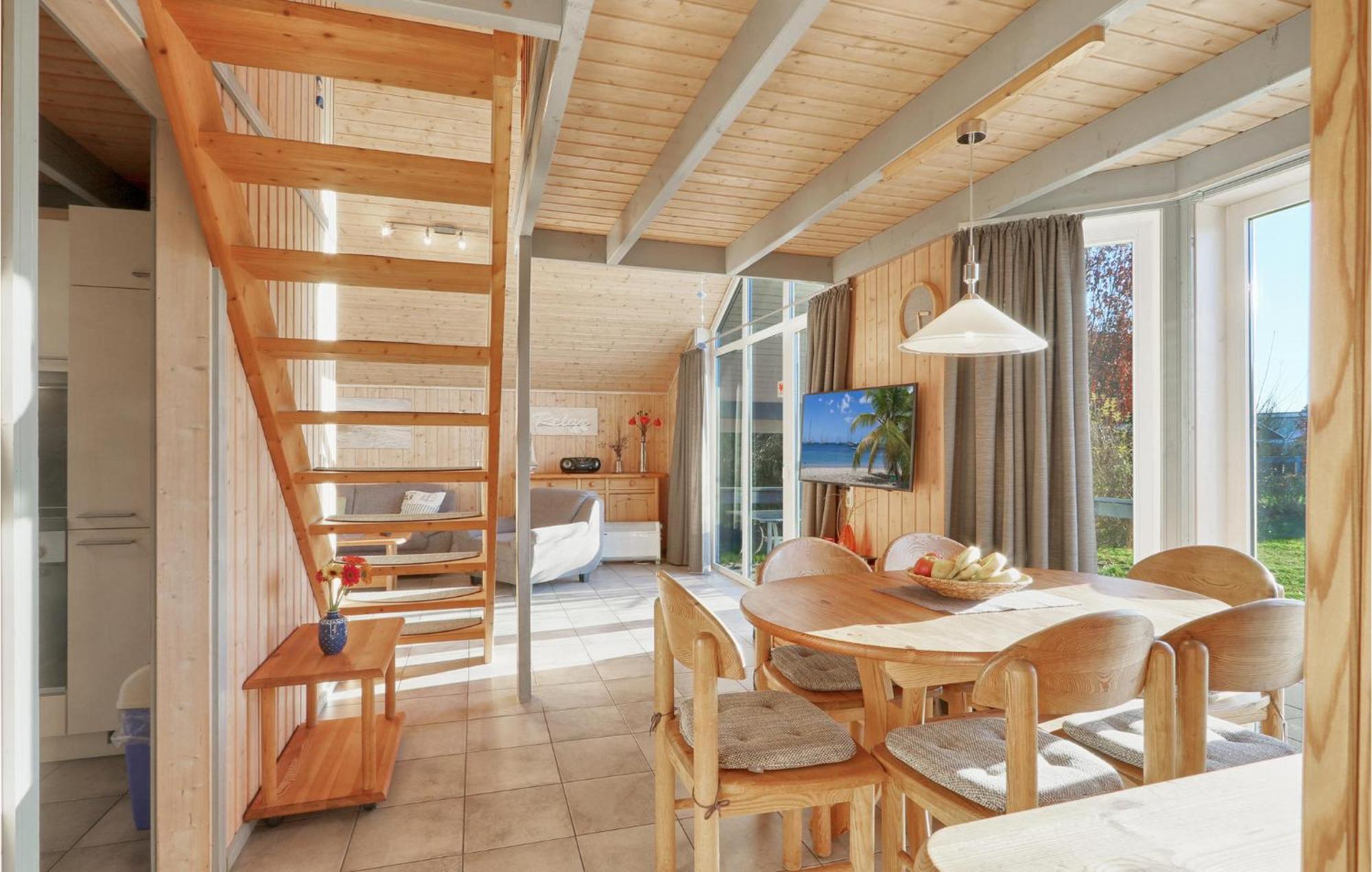Cozy Home In Rechlin With Wifi Esterno foto